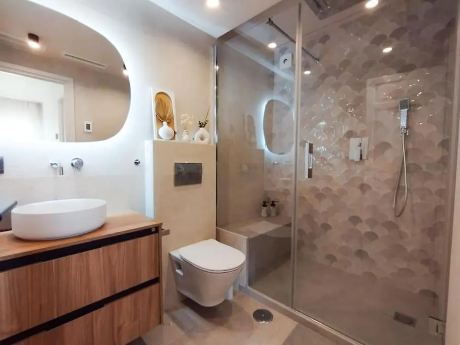 Stunning Apartment With Sea Views At Calle Carabeo, Nerja