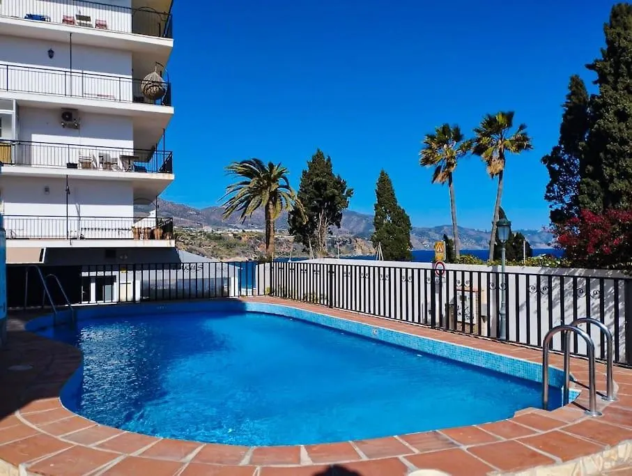Stunning Apartment With Sea Views At Calle Carabeo, Nerja